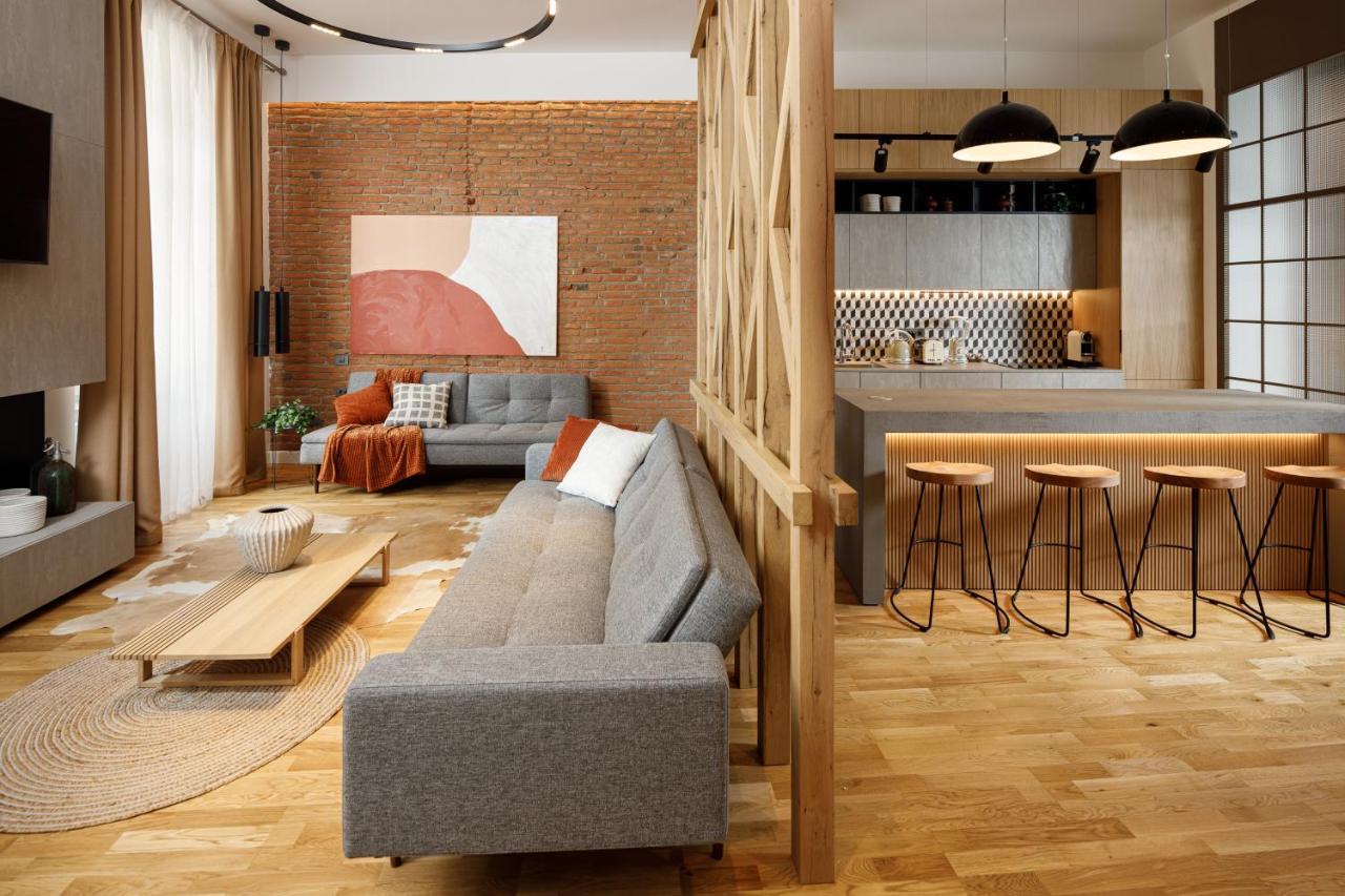 Ka'yana - Restored Luxury In The Heart Of The Old Town, Near Black Church, Council Sq *