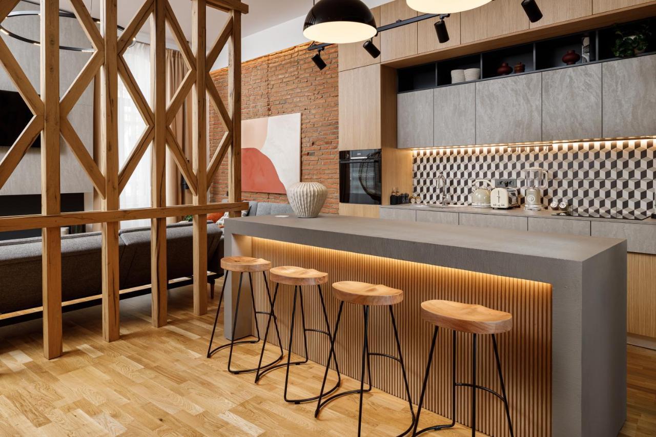 Ka'yana - Restored Luxury In The Heart Of The Old Town, Near Black Church, Council Sq *