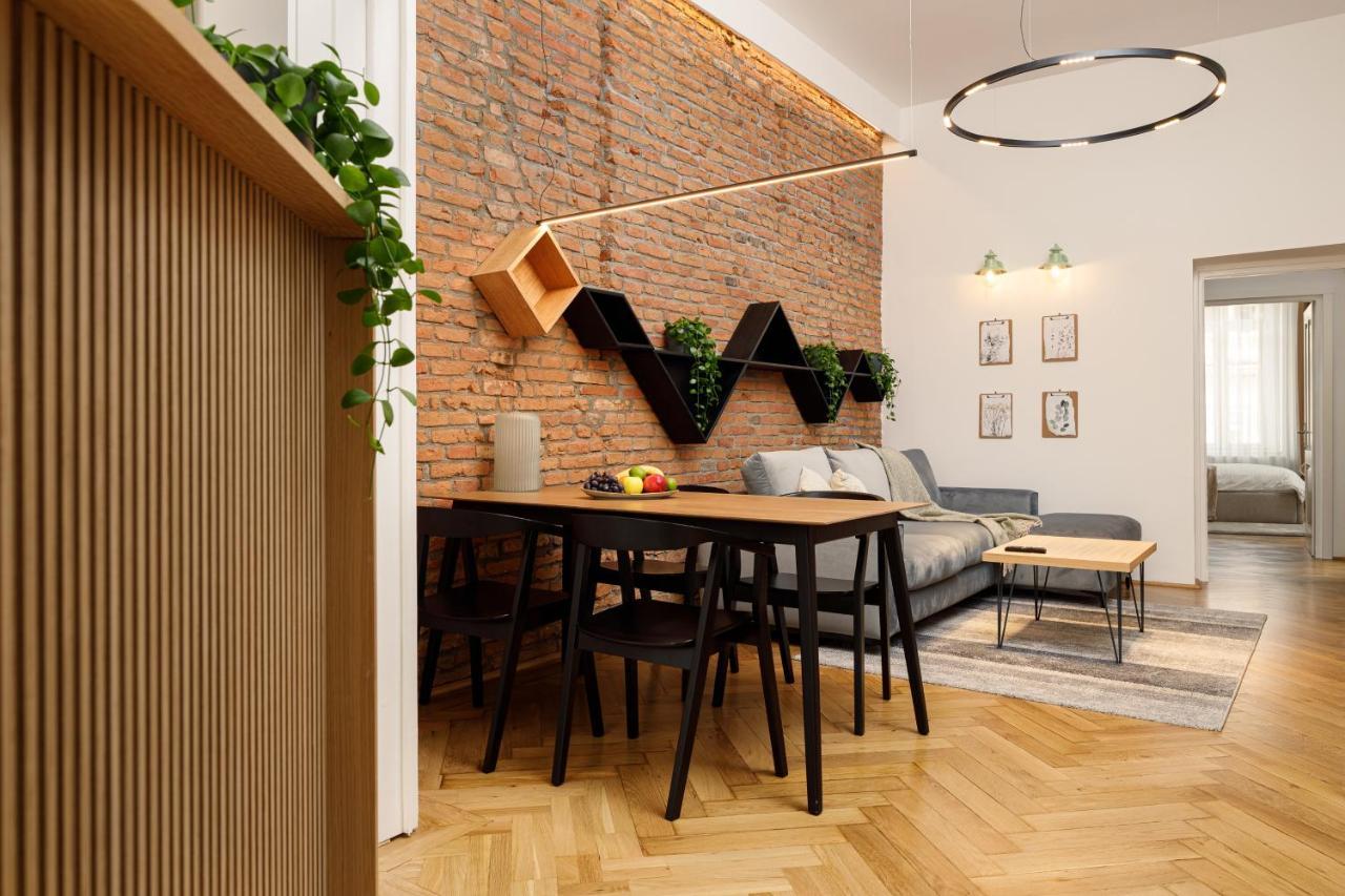 Ka'yana - Restored Luxury In The Heart Of The Old Town, Near Black Church, Council Sq